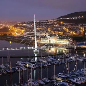 https://rw11-family-guest-house-nearby-the-beach-city-centre.cardiffhotelswales.com